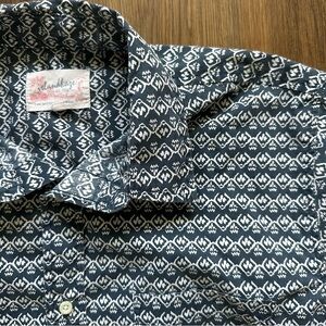 Islandhaze Mens‎ Button Shirt Size Large Printed Blue Pocket Short Sleeve Beach